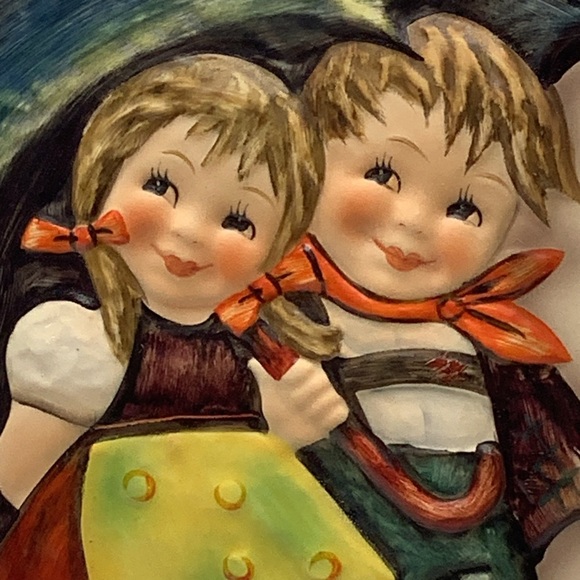 Vintage 1975 First Edition M.J. Hummel Anniversary 10”  Stormy Weather Plate - Picture 10 of 13